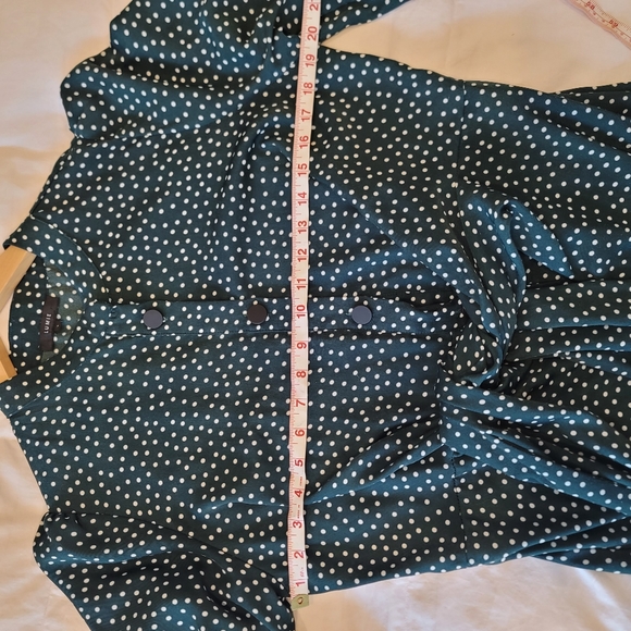 Lumie tie-front button down green  polka dot dress - Picture 6 of 7